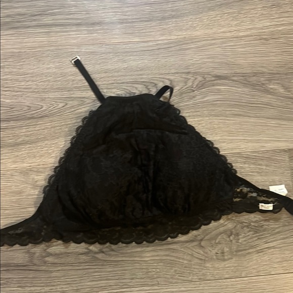Black Lace Halter Bralette - Picture 10 of 10